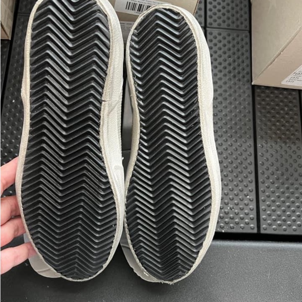 BNIB Golden Goose